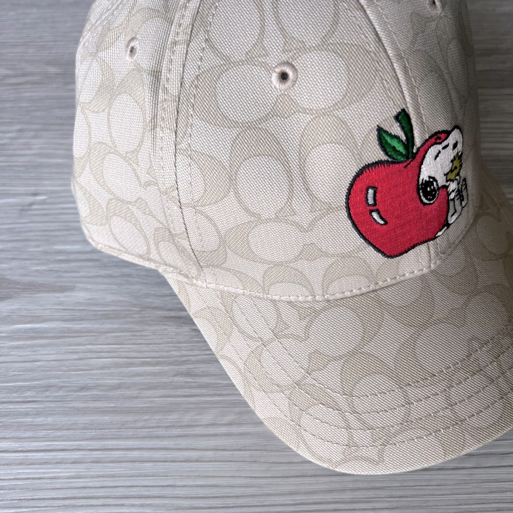 COACH peanuts snoopy signature hat NWT - Picture 4 of 14
